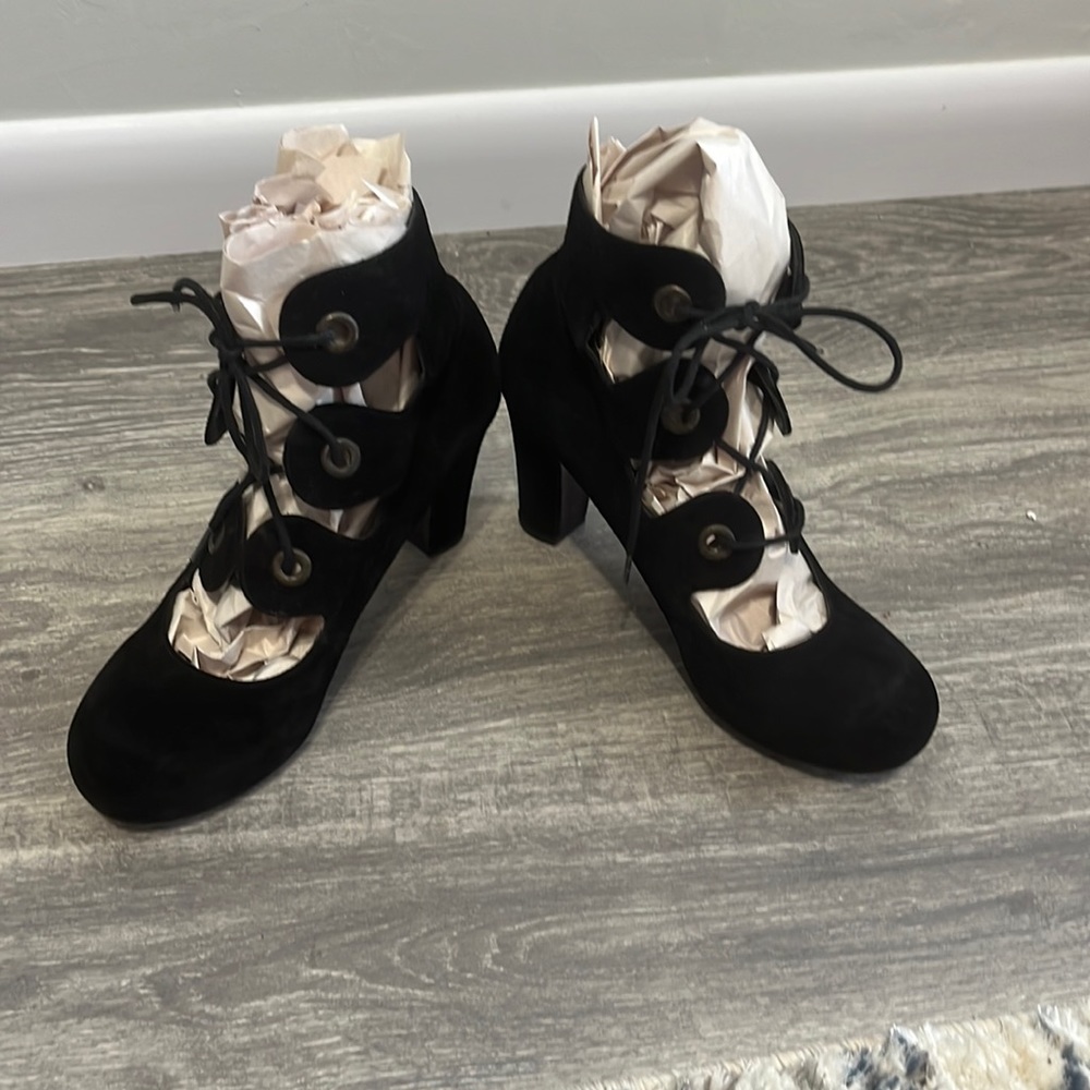 Chie Mihara Black Suede Ankle Lace-up Shoes
